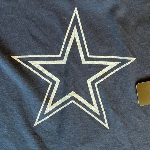 NWT!!  Dallas Cowboys women’s t-shirt, size medium - Picture 2 of 7